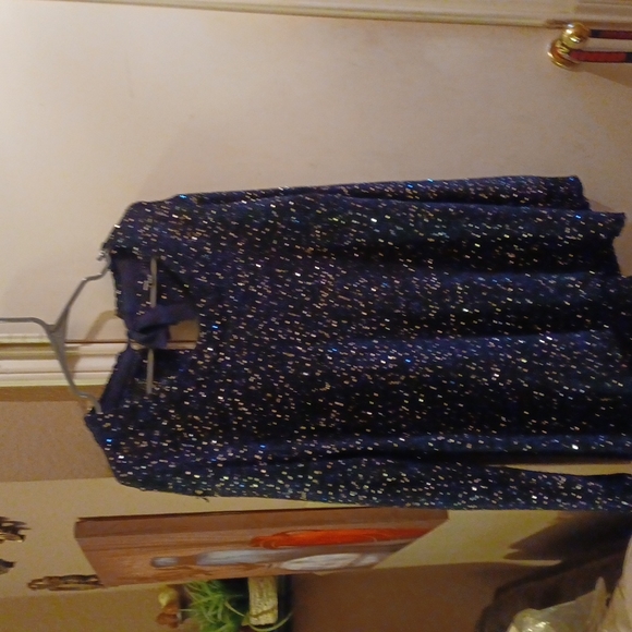 Sweater - Picture 3 of 6